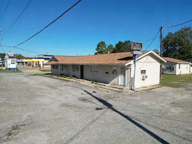 Photo 8 — 104 S Veterans Drive E, Coalgate, OK 74538