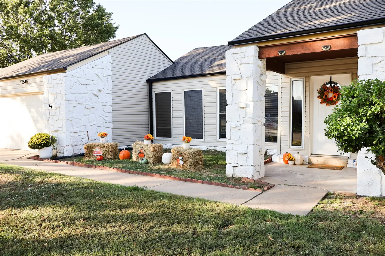 Photo 3 — 10019 E 39th Place, Tulsa, OK 74146