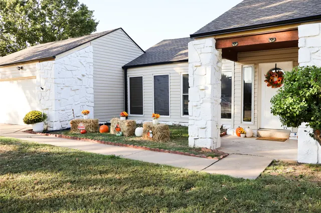 Photo 3 — 10019 E 39th Place, Tulsa, OK 74146
