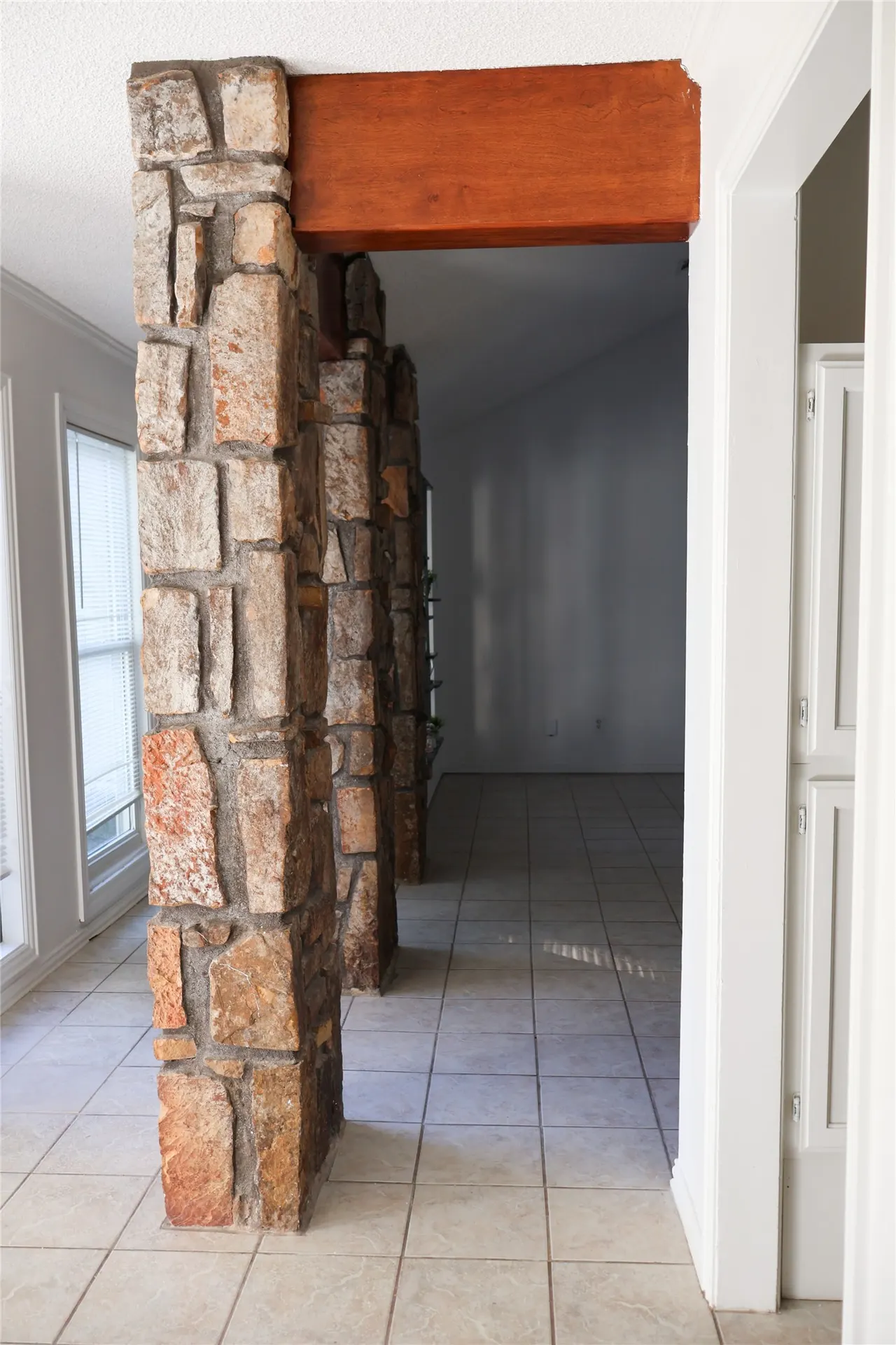 Photo 12 — 10019 E 39th Place, Tulsa, OK 74146