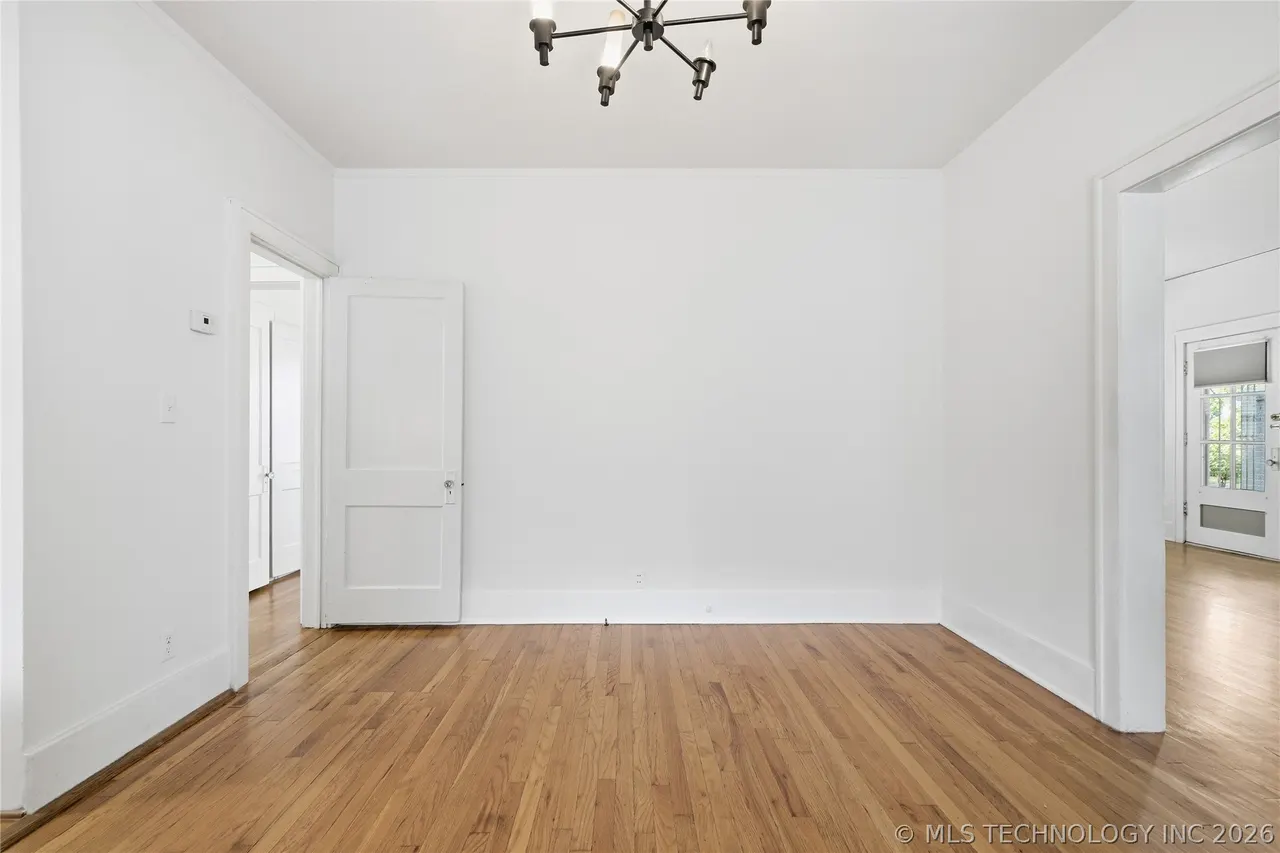 Photo 17 — 1527 S Yorktown Avenue, Tulsa, OK 74104