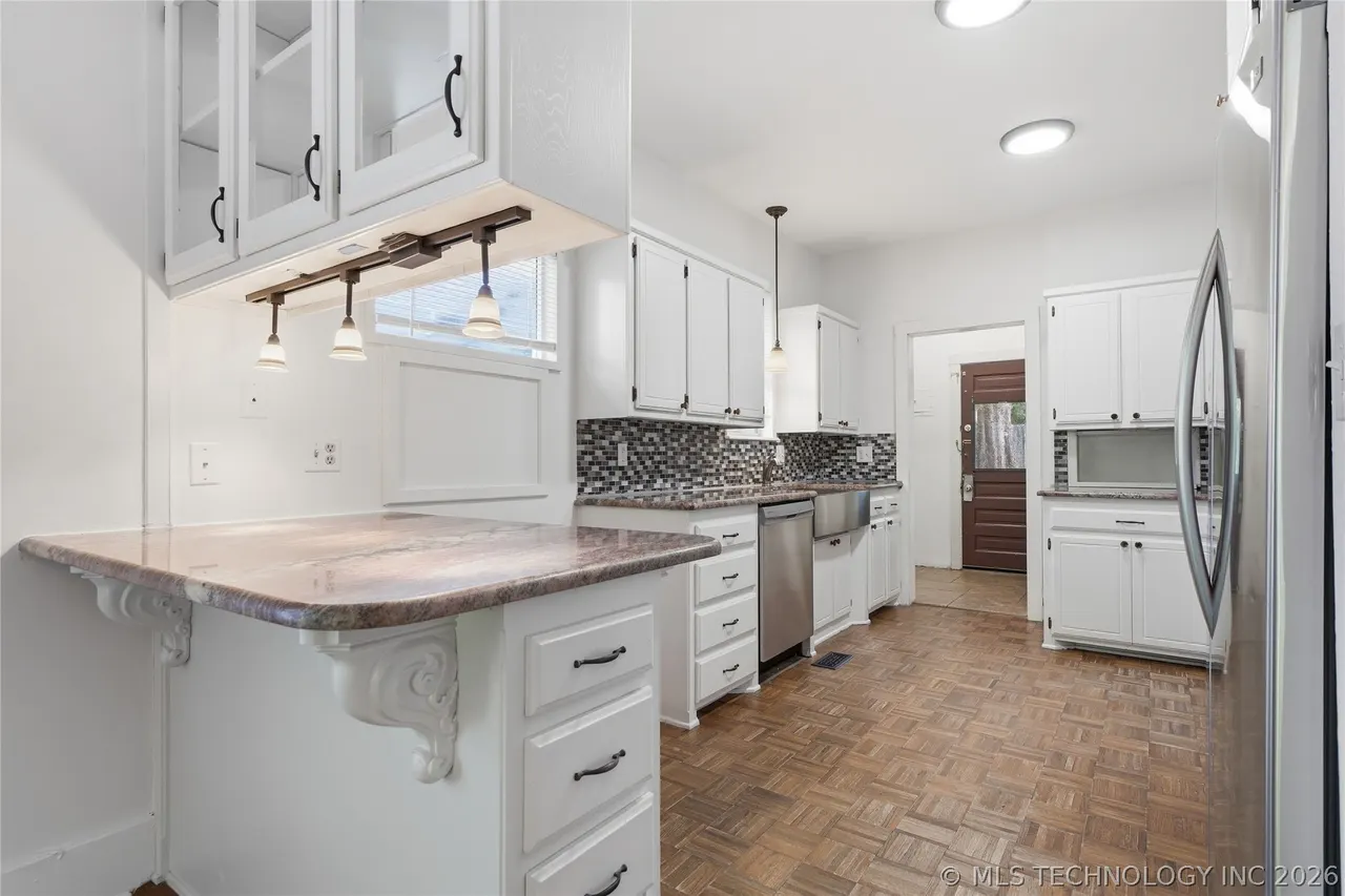 Photo 19 — 1527 S Yorktown Avenue, Tulsa, OK 74104