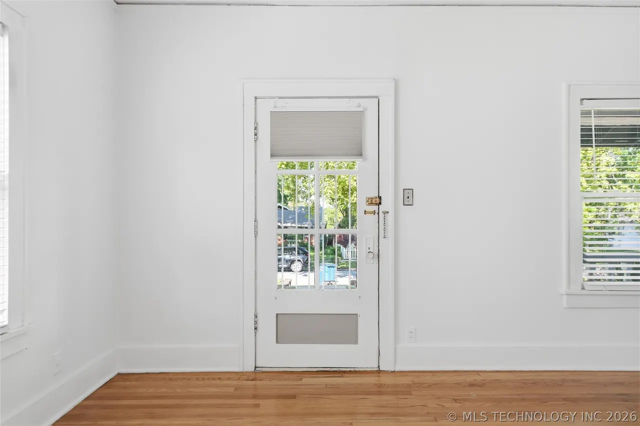 Photo 7 — 1527 S Yorktown Avenue, Tulsa, OK 74104