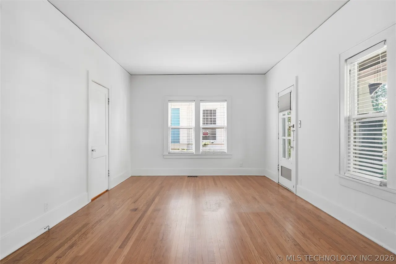 Photo 10 — 1527 S Yorktown Avenue, Tulsa, OK 74104