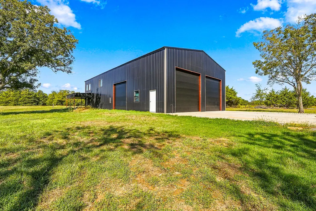 Photo 3 — 14031 Highway 99, Konawa, OK 74849