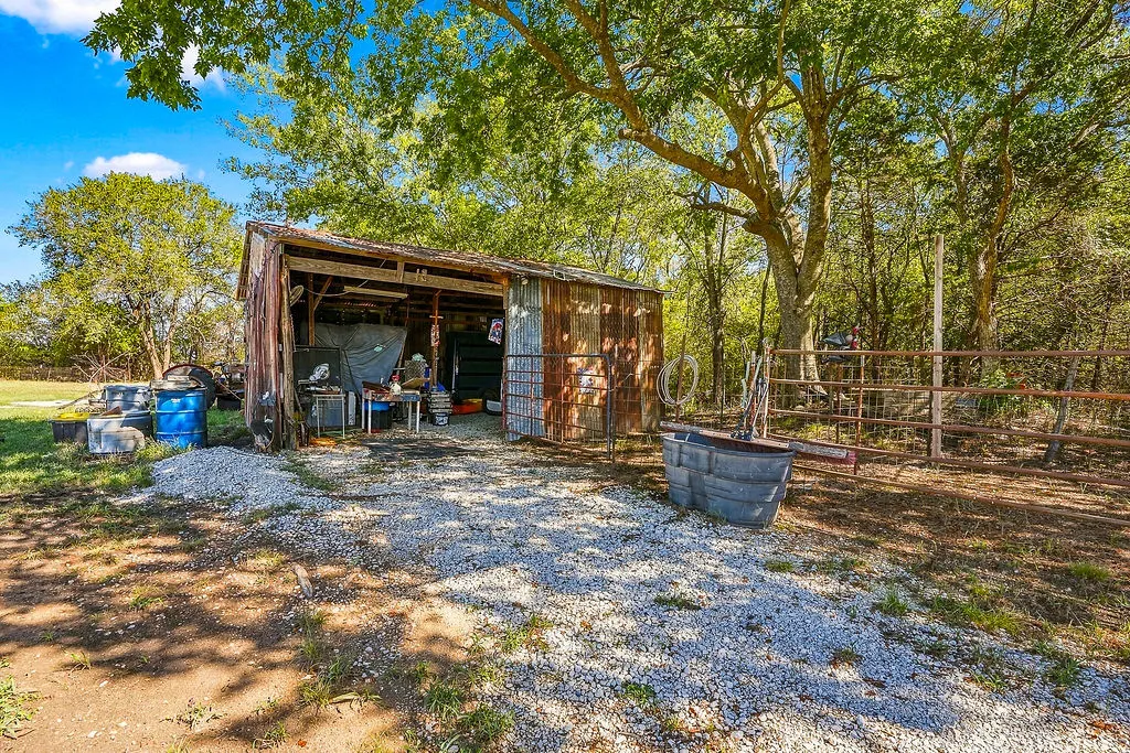 Photo 18 — 14031 Highway 99, Konawa, OK 74849