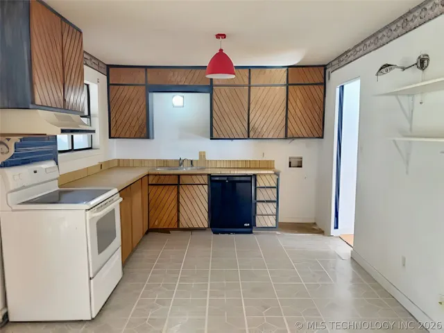 Photo 3 — 319 S B Street SW, Ardmore, OK 73401