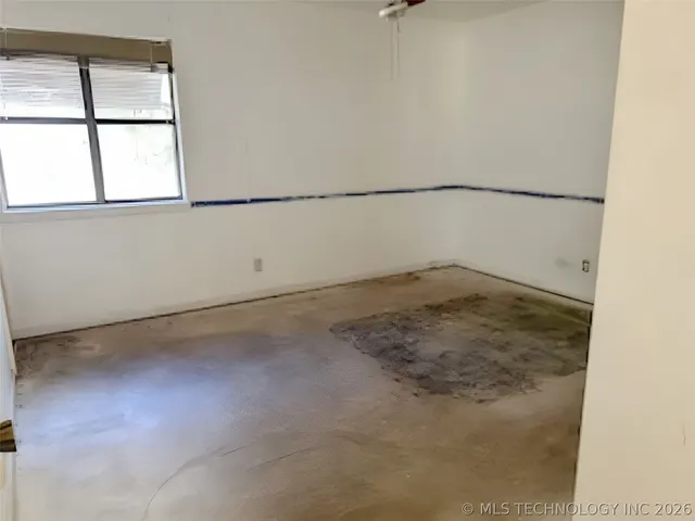 Photo 6 — 319 S B Street SW, Ardmore, OK 73401