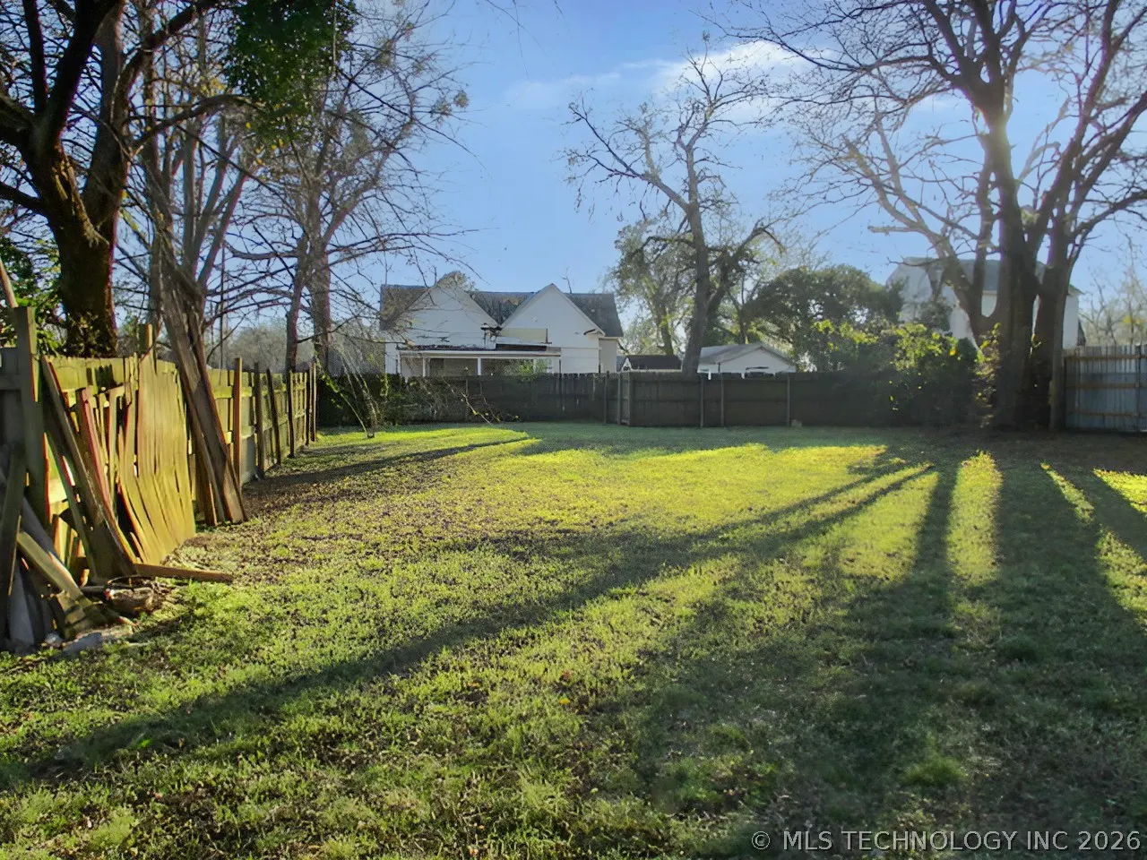 Photo 11 — 319 S B Street SW, Ardmore, OK 73401