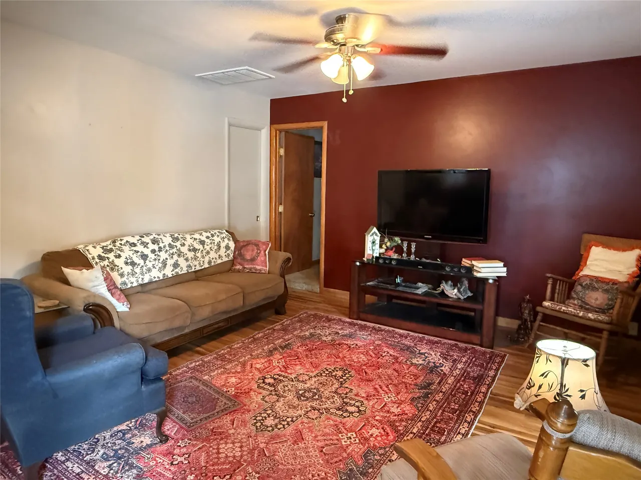 Photo 4 — 305 W 40th Place, Sand Springs, OK 74063