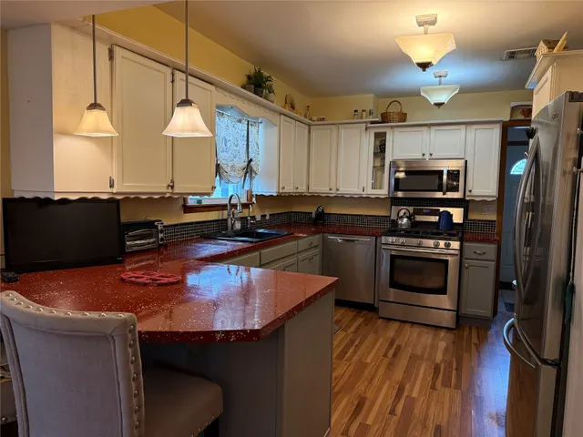 Photo 7 — 305 W 40th Place, Sand Springs, OK 74063