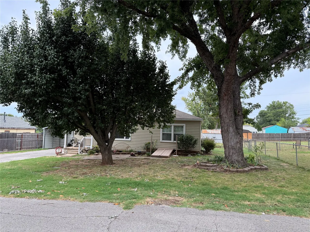 Photo 15 — 305 W 40th Place, Sand Springs, OK 74063