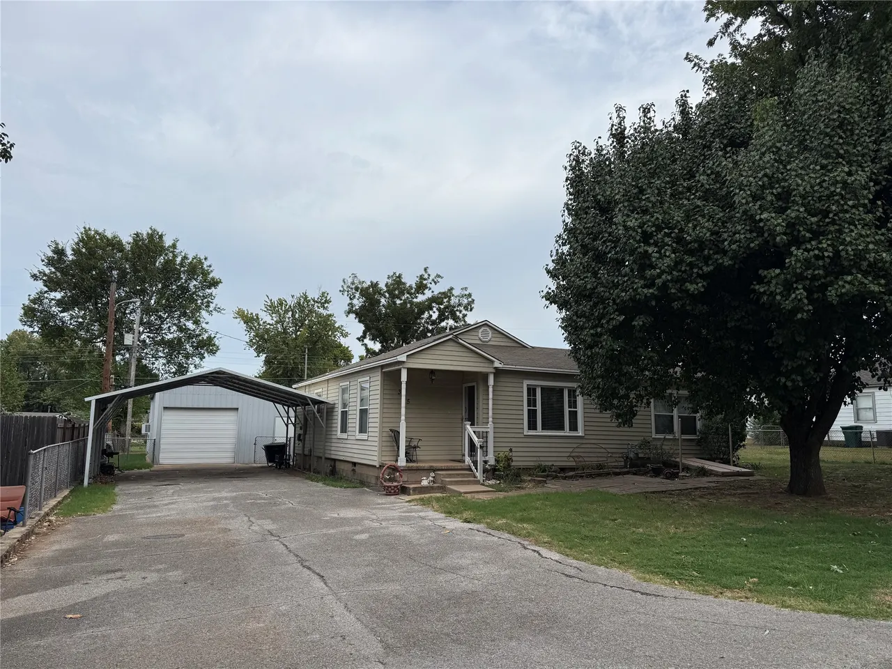 Photo 17 — 305 W 40th Place, Sand Springs, OK 74063