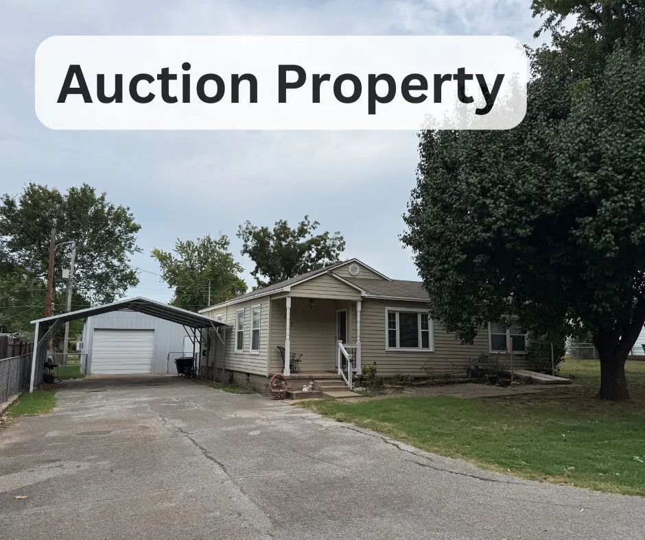 Front exterior — 305 W 40th Place, Sand Springs, OK 74063