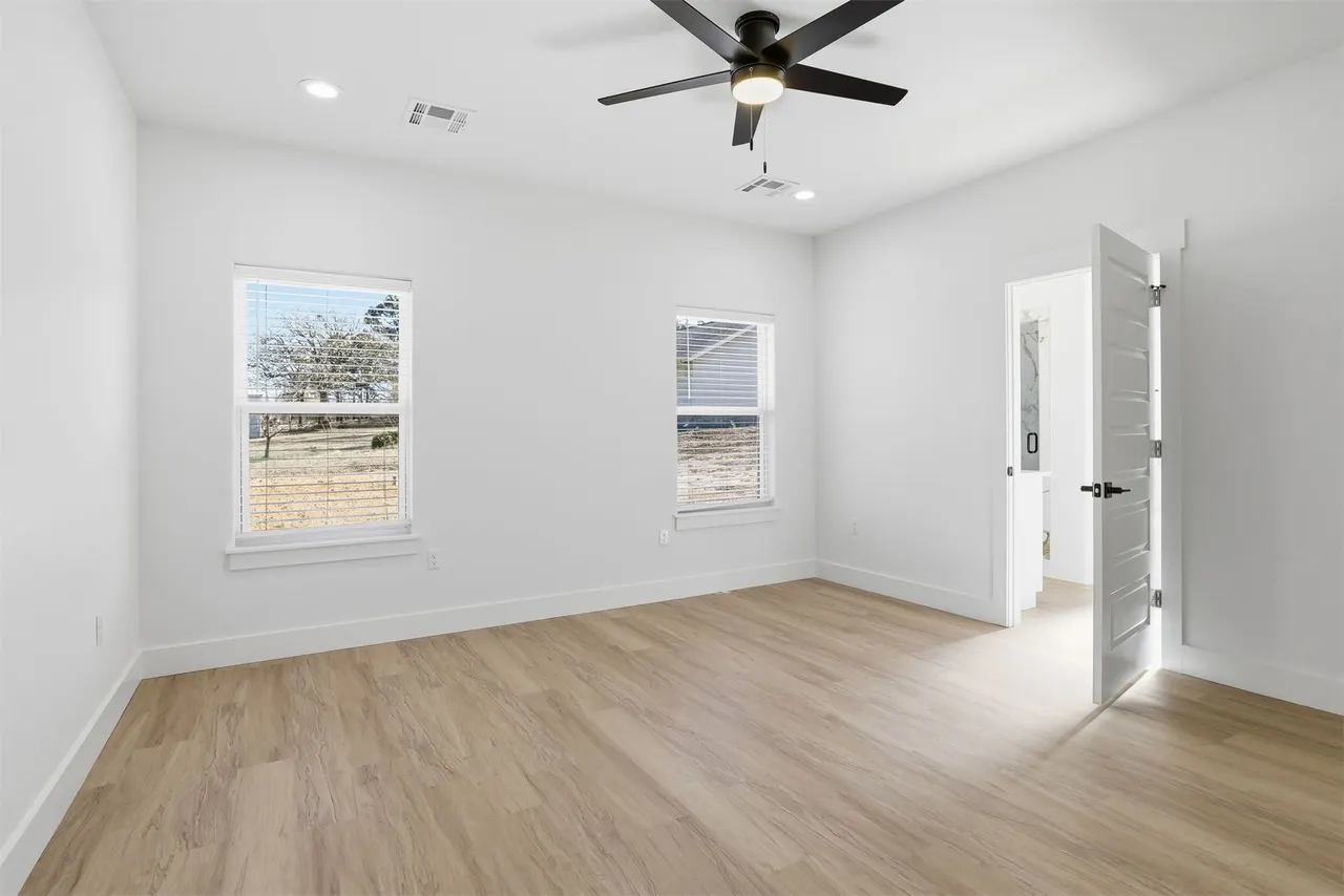 Photo 11 — 1906 Boxer Lane, Durant, OK 74701