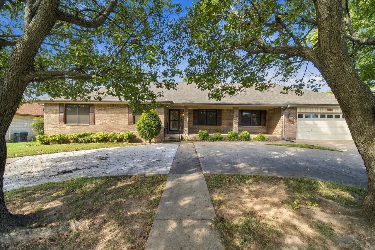 Photo 46 — 604 Chapman Avenue, Tahlequah, OK 74464