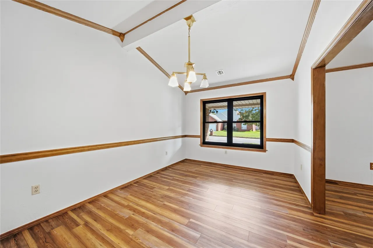 Photo 17 — 604 Chapman Avenue, Tahlequah, OK 74464