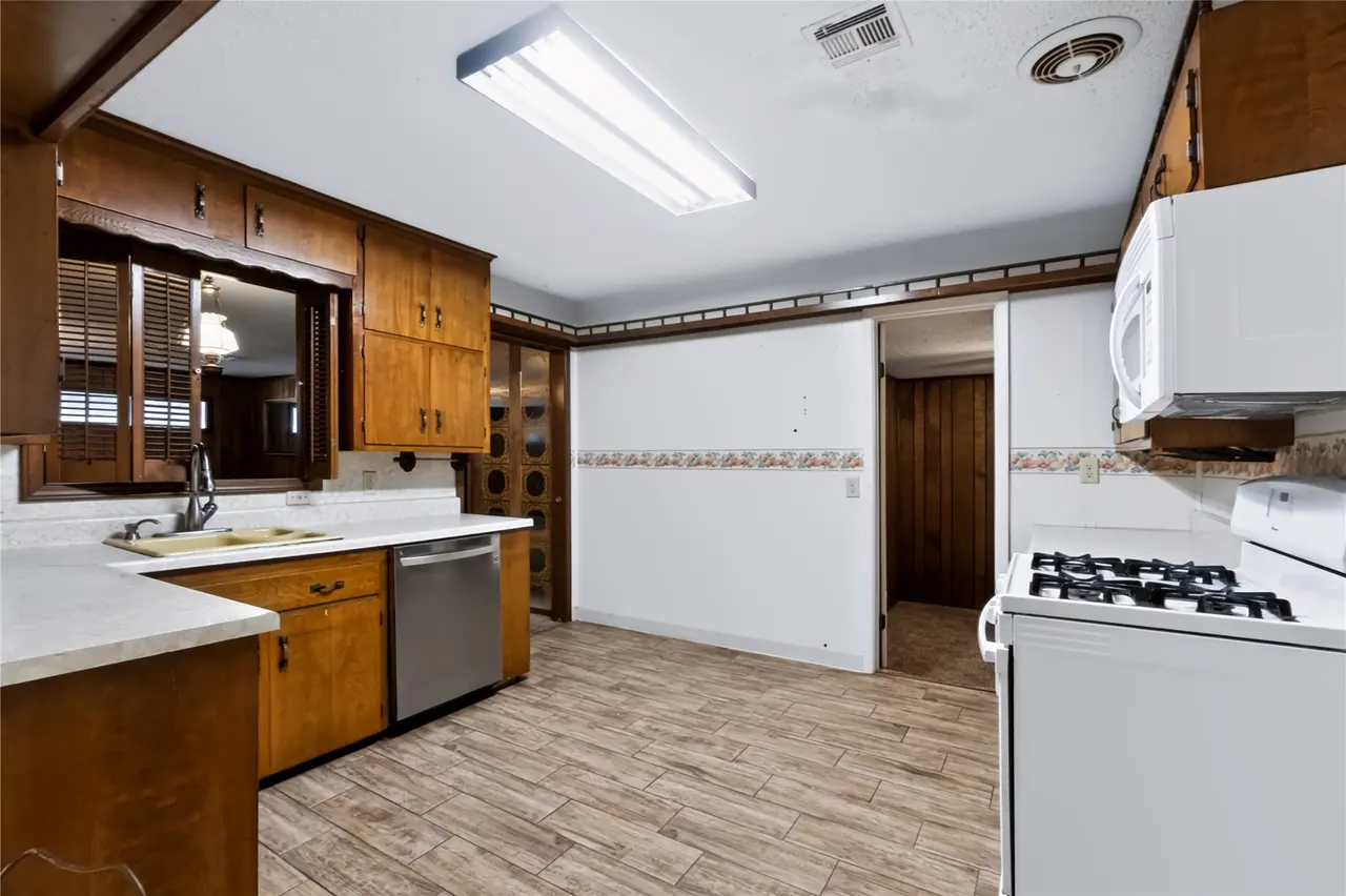 Photo 8 — 6716 E Haskell Street, Tulsa, OK 74115