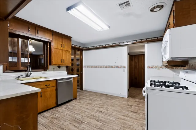 Photo 8 — 6716 E Haskell Street, Tulsa, OK 74115