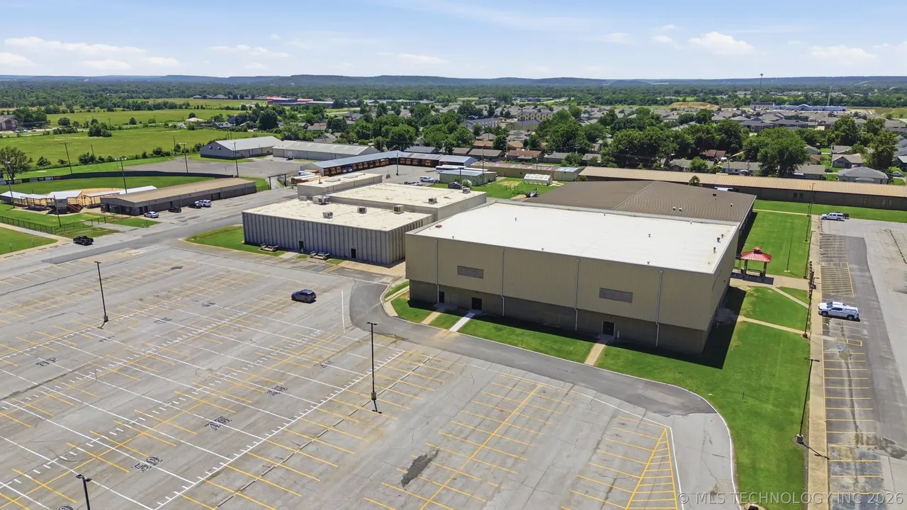 Photo 37 — 1009 S Chickasaw Street, Skiatook, OK 74070