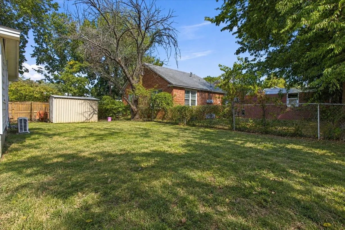 Photo 24 — 724 W Cedar Street, Durant, OK 74701