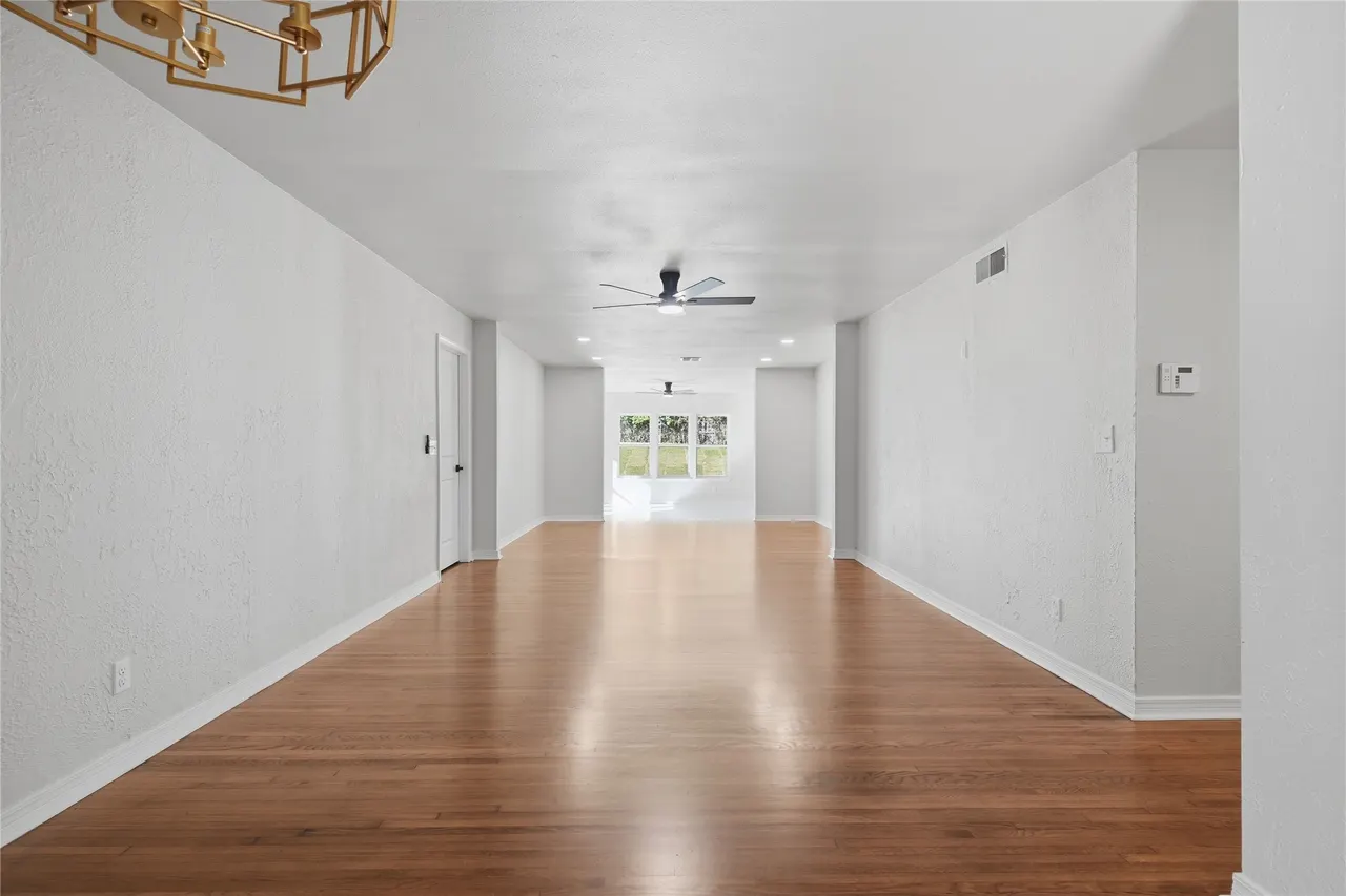 Photo 12 — 5807 E 22nd Place, Tulsa, OK 74114