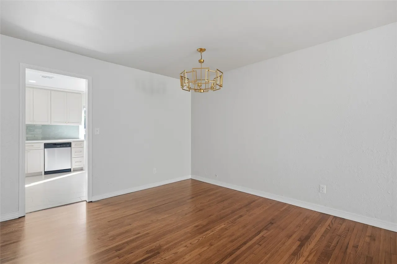 Photo 13 — 5807 E 22nd Place, Tulsa, OK 74114