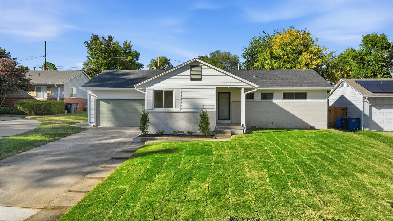 Photo 2 — 5807 E 22nd Place, Tulsa, OK 74114