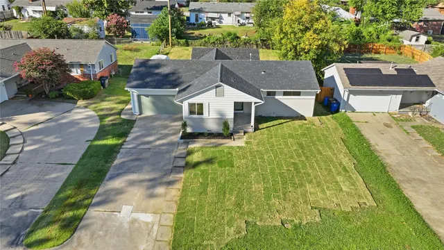 Photo 3 — 5807 E 22nd Place, Tulsa, OK 74114