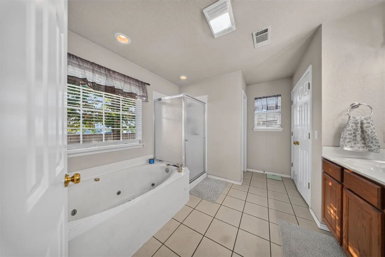 Photo 16 — 10104 N 114th EastAvenue, Owasso, OK 74055