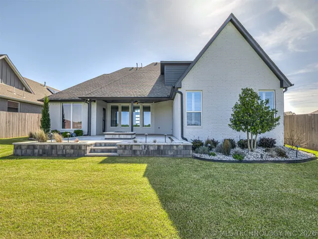 Photo 2 — 13634 S 20th Place E, Bixby, OK 74008