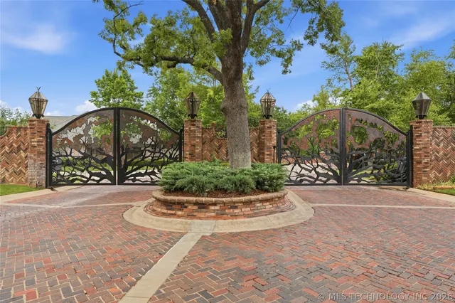 Photo 2 — 3413 E 58th Place, Tulsa, OK 74135