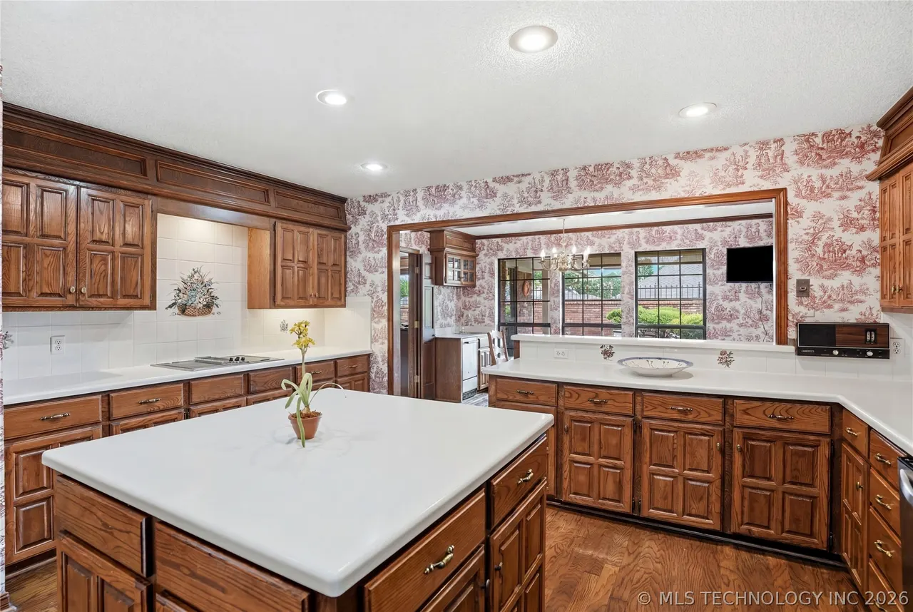 Photo 14 — 3413 E 58th Place, Tulsa, OK 74135