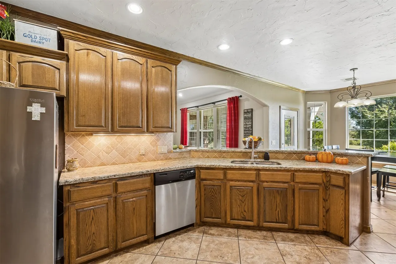 Photo 18 — 923 S Country Club Drive, Cushing, OK 74023