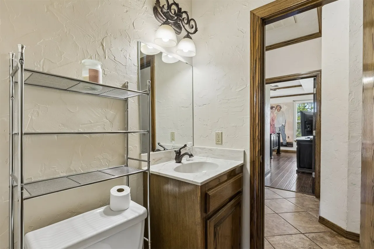 Photo 22 — 923 S Country Club Drive, Cushing, OK 74023