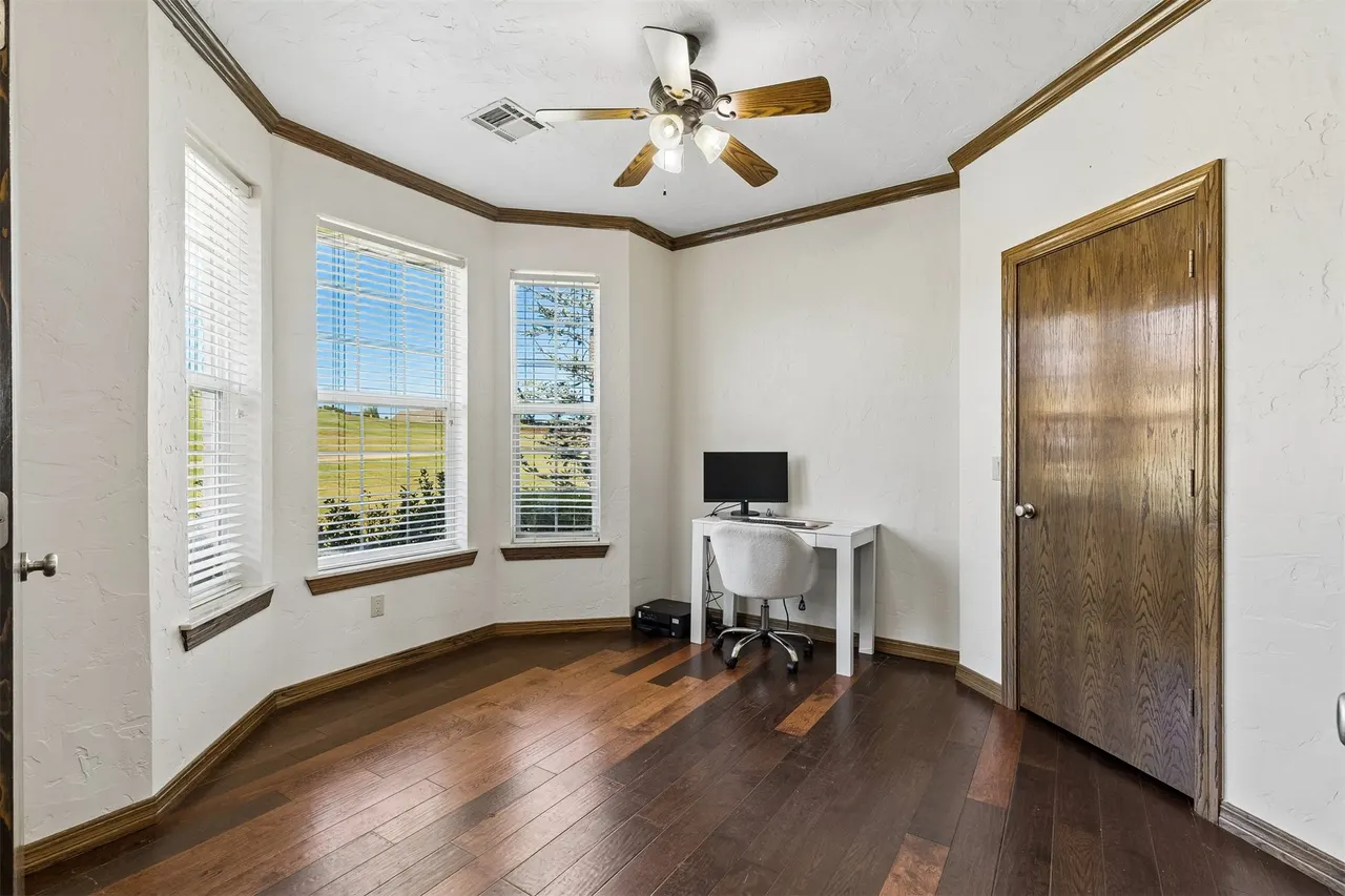 Photo 23 — 923 S Country Club Drive, Cushing, OK 74023