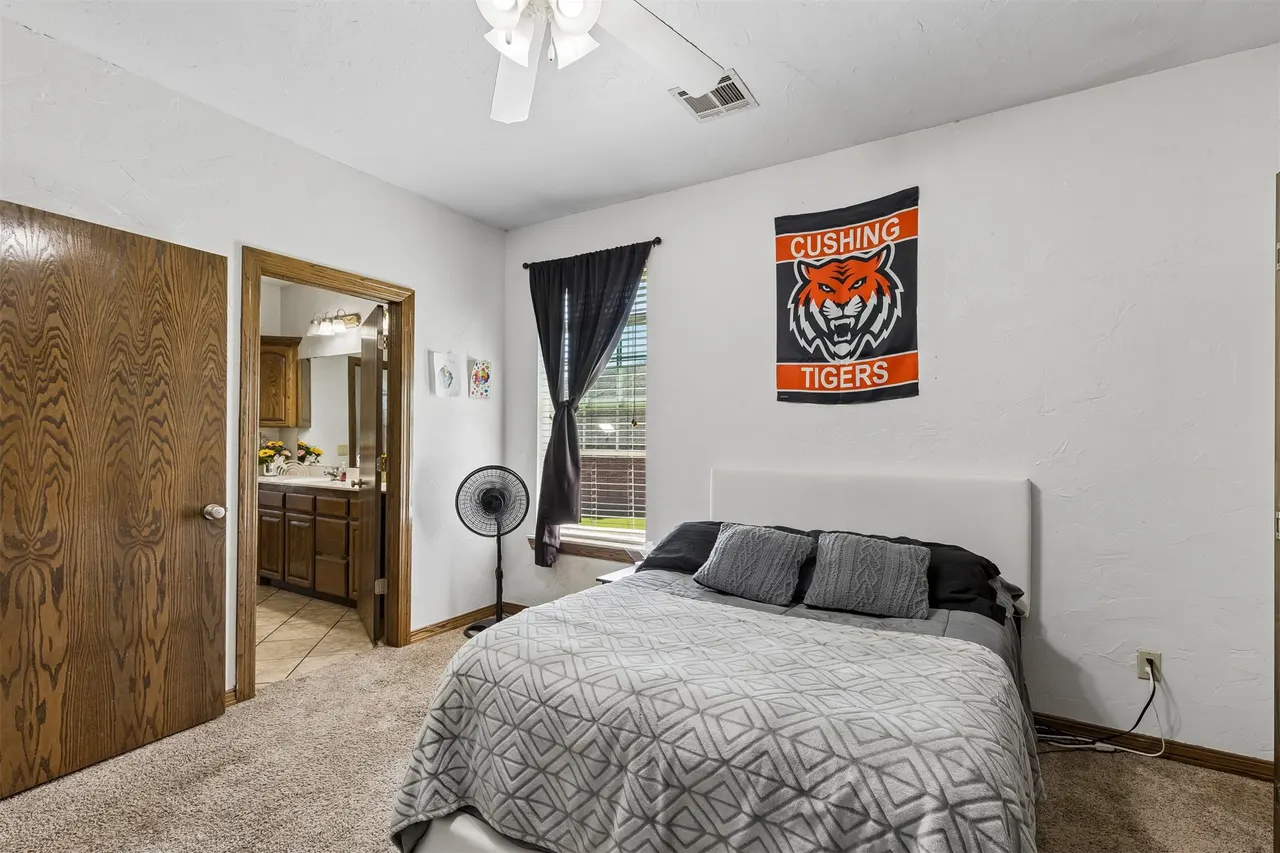 Photo 36 — 923 S Country Club Drive, Cushing, OK 74023