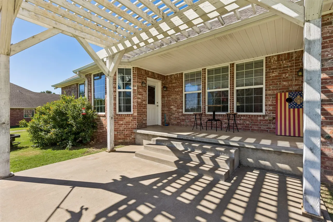 Photo 45 — 923 S Country Club Drive, Cushing, OK 74023