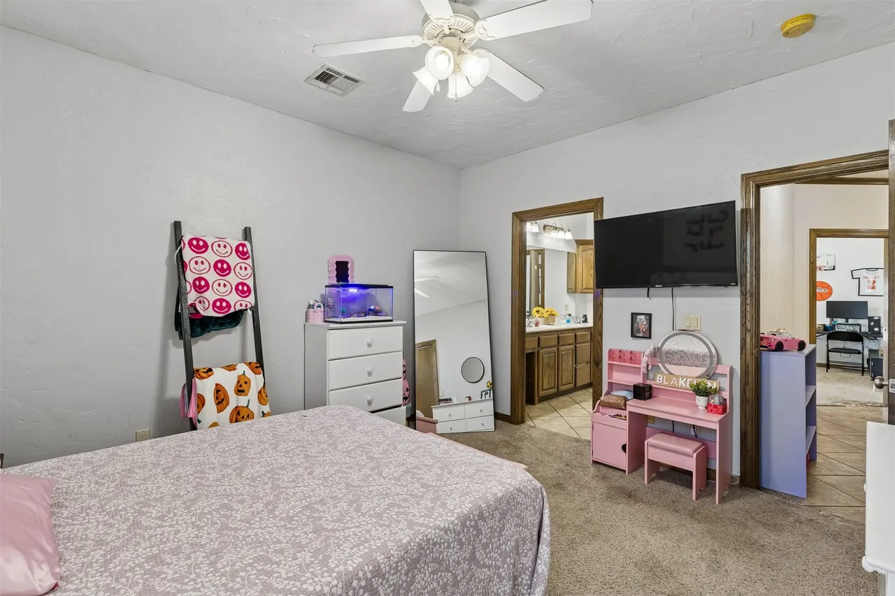 Photo 42 — 923 S Country Club Drive, Cushing, OK 74023