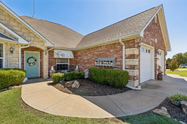 Photo 4 — 923 S Country Club Drive, Cushing, OK 74023