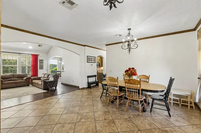 Photo 7 — 923 S Country Club Drive, Cushing, OK 74023
