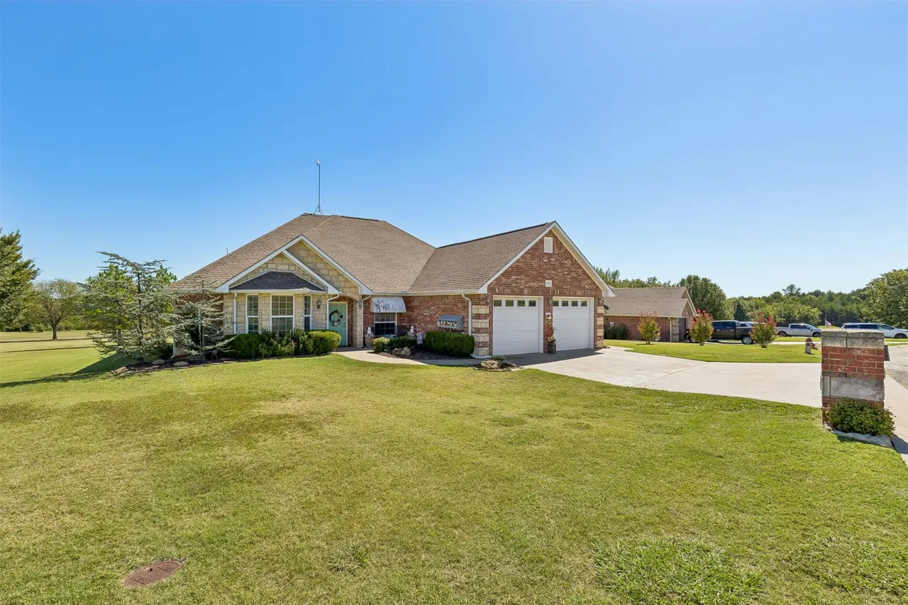 Photo 59 — 923 S Country Club Drive, Cushing, OK 74023