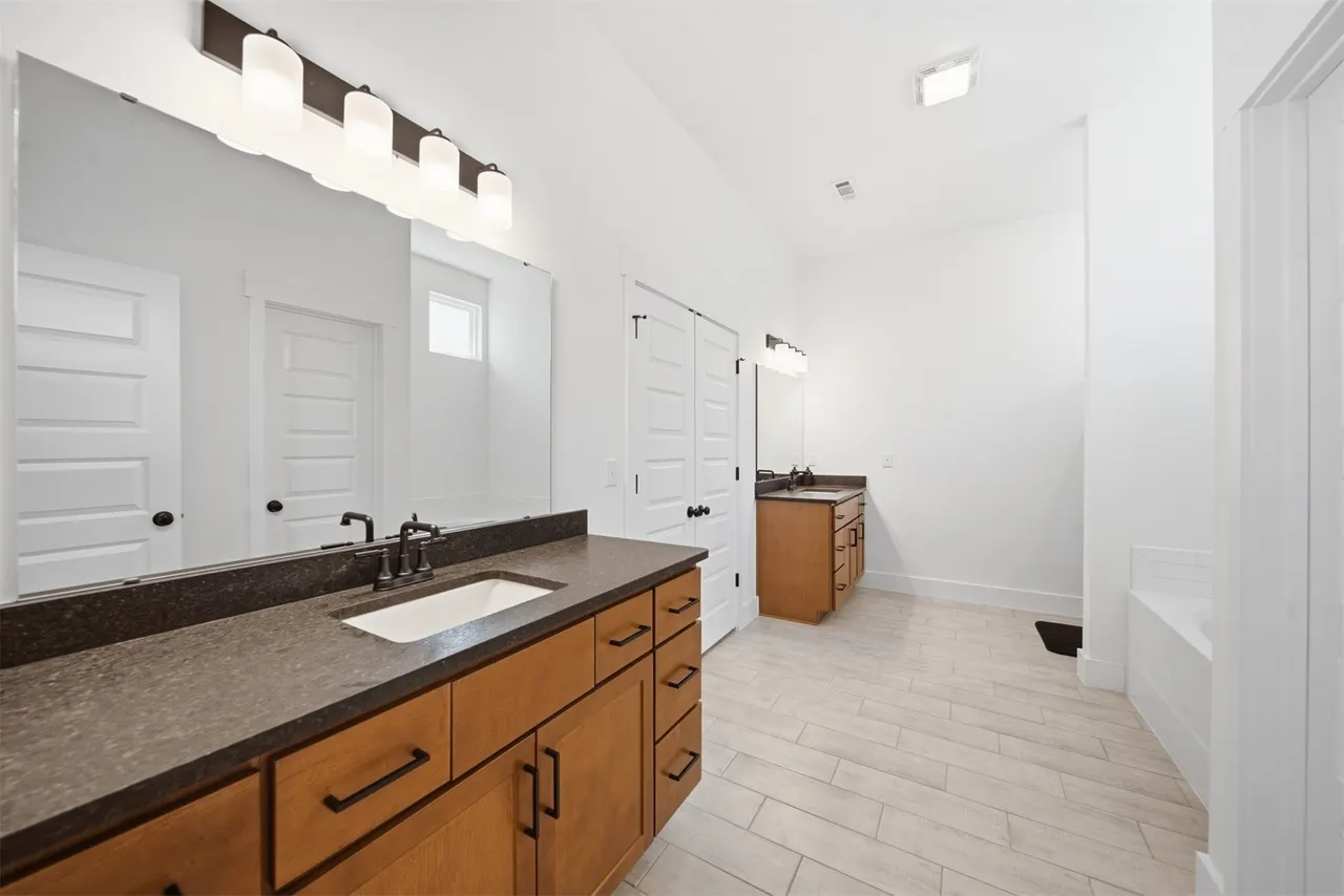 Photo 14 — 6104 N 27th Street, Broken Arrow, OK 74014
