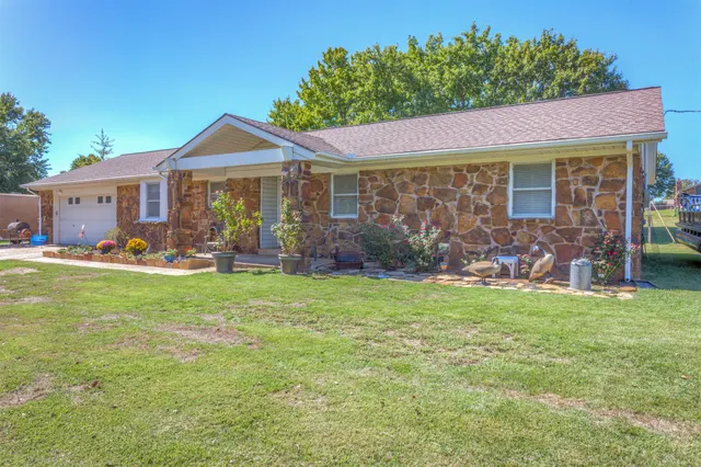 Photo 2 — 16932 S 321st EastAvenue, Coweta, OK 74429
