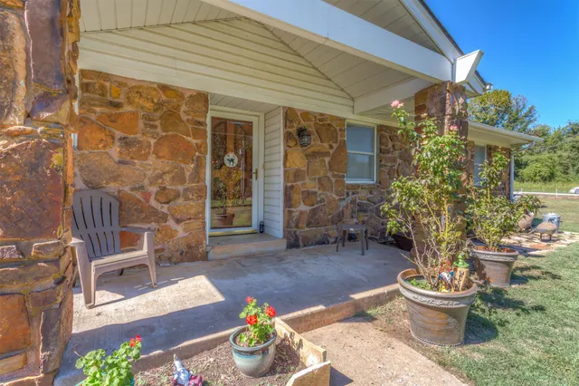 Photo 4 — 16932 S 321st EastAvenue, Coweta, OK 74429