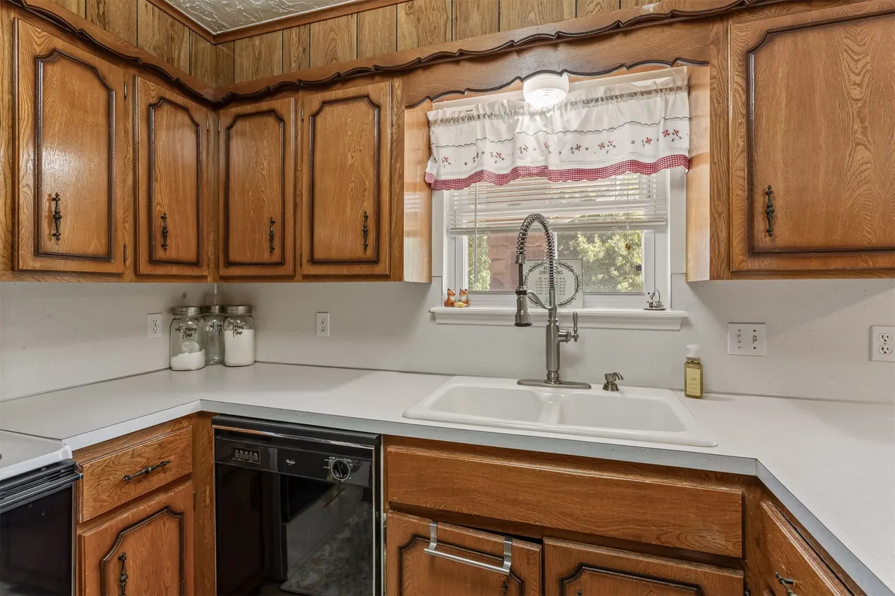 Photo 14 — 16932 S 321st EastAvenue, Coweta, OK 74429