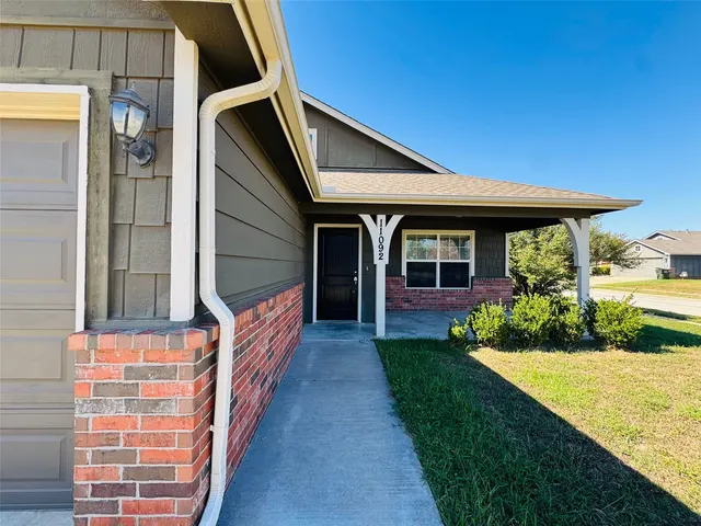 Photo 3 — 11092 N 117th Avenue E, Owasso, OK 74055