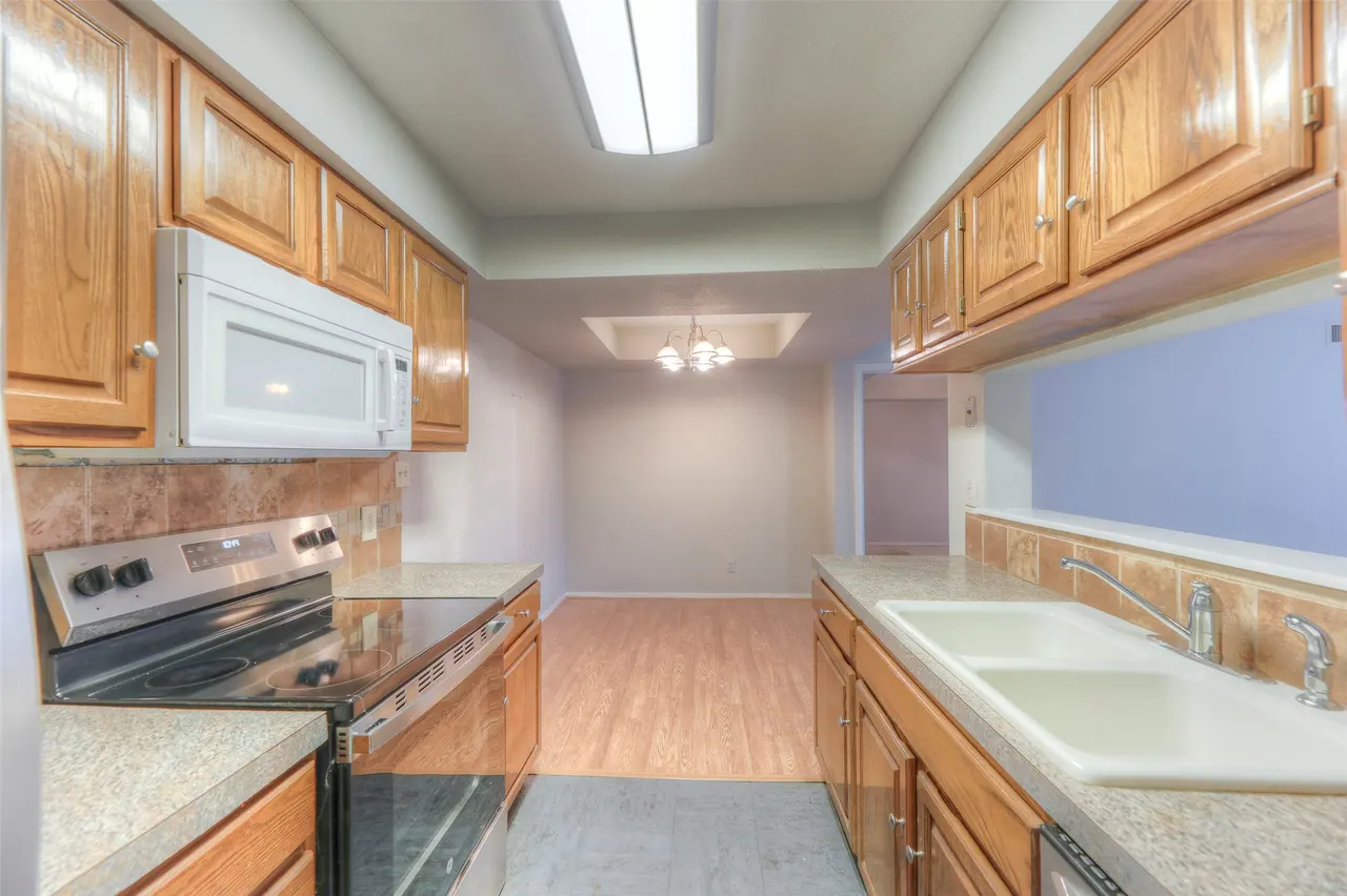Photo 9 — 9105 S Urbana Avenue 4H, Tulsa, OK 74137