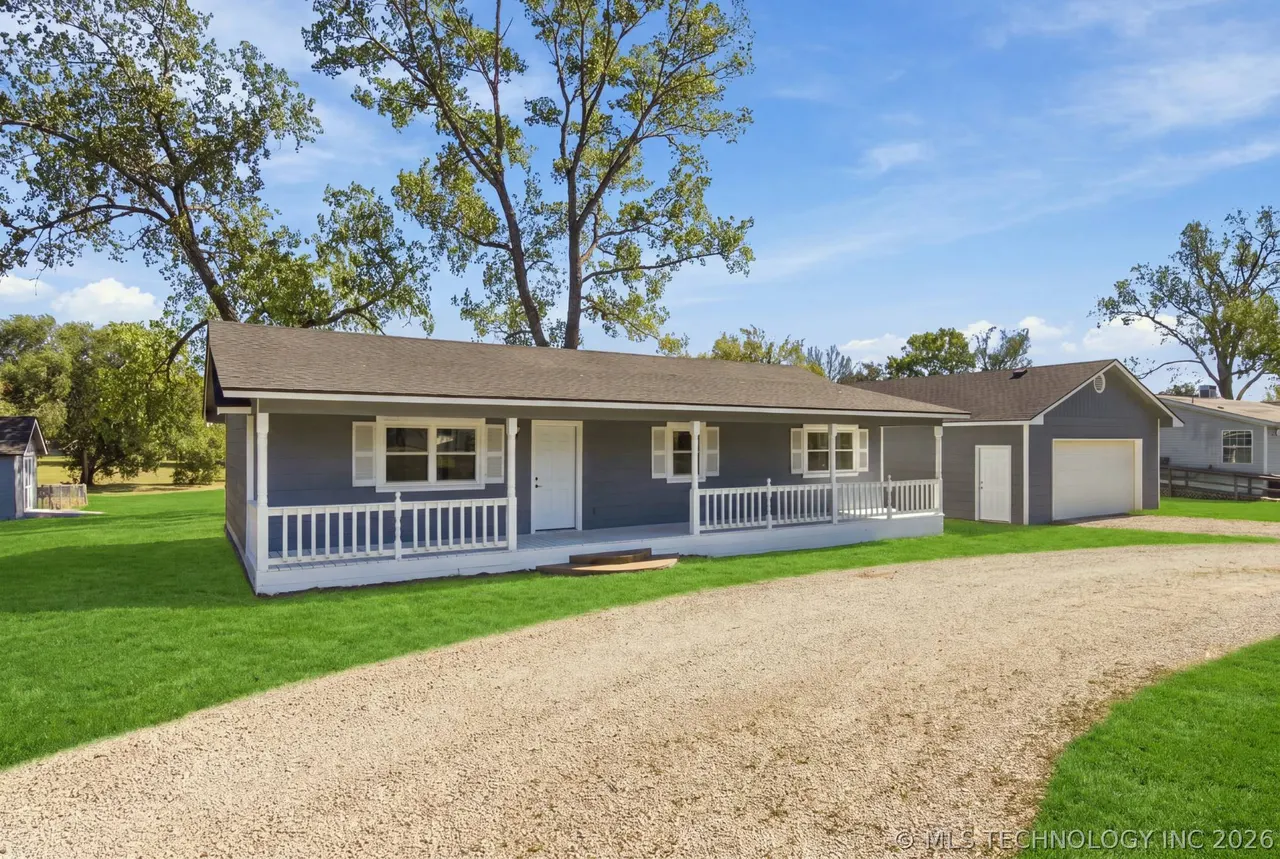 Photo 2 — 404 S Caney Street, Copan, OK 74022