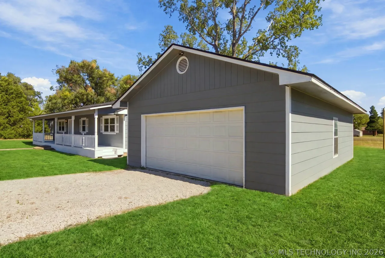 Photo 4 — 404 S Caney Street, Copan, OK 74022